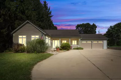 7660 S North Cpe, Franklin, WI 53132