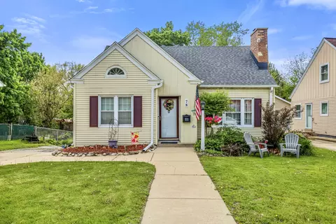 78 Columbia, Waukesha, WI 53186