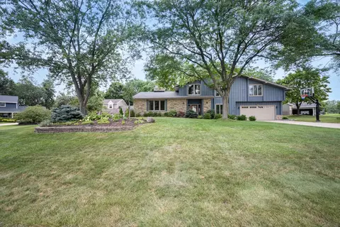 11825 W Waterford, Greenfield, WI 53228