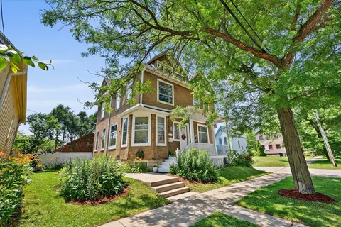 127 E Reservoir, Milwaukee, WI 53212