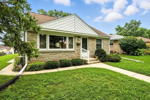 8811 W Stuth, West Allis, WI 53227