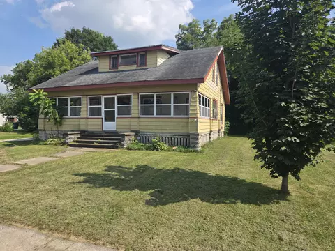 21 E Beloit, Darien, WI 53114