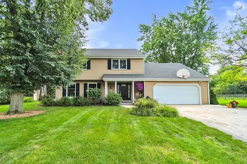 2611 W Hyacinth, Mequon, WI 53092