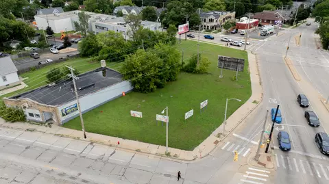 3512 N Dr Martin Luther King Jr, Milwaukee, WI 53212