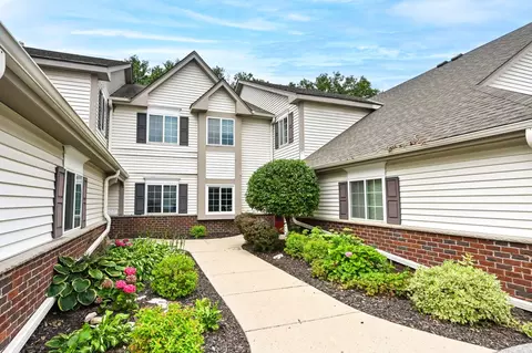 584 Pewaukee #C, Pewaukee, WI 53072