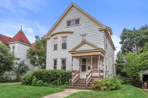 1523 N 70th, Wauwatosa, WI 53213