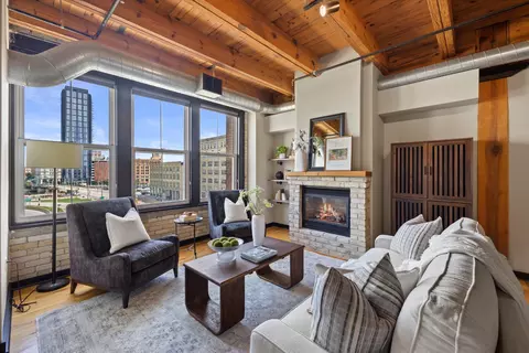 413 N 2nd #420, Milwaukee, WI 53203