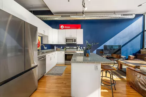 1924 N Hubbard #214, Milwaukee, WI 53212