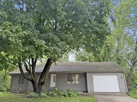 2207 Norwood, Waukesha, WI 53188