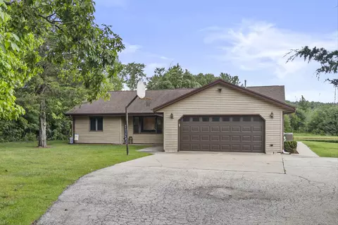 29235 Raab, Waterford, WI 53185