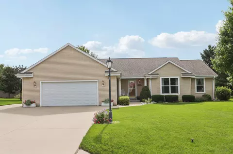 203 Woodfield, Eagle, WI 53119