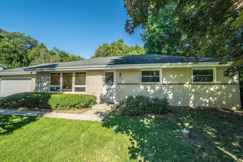 3548 Lusan, Jackson, WI 53012