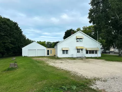 2415 N N Rpds, Manitowoc, WI 54220
