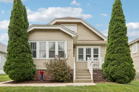 2225 S 62nd, West Allis, WI 53219