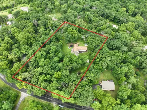 n6089 Lyons Road, Spring Prairie, WI 53105