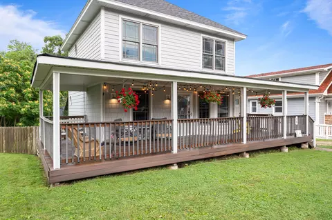 38 W Geneva, Williams Bay, WI 53191