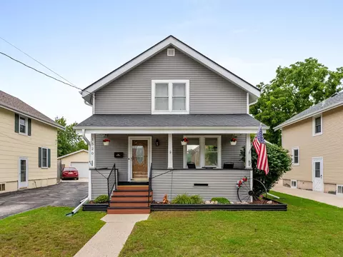 1520 Division, Manitowoc, WI 54220