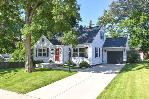 1629 S 95th, West Allis, WI 53214
