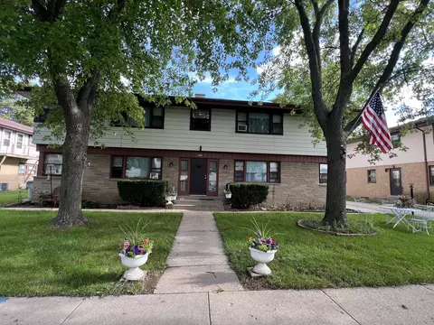 2936 W Parnell, Milwaukee, WI 53221