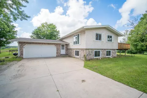 w1242 County Road S, Auburn, WI 53040