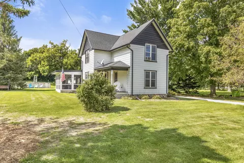 335 Cottonwood, Hartland, WI 53029