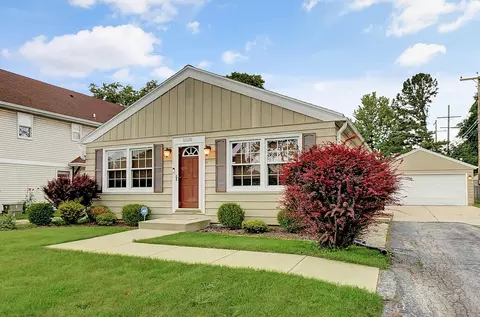 10028 W Courtland, Wauwatosa, WI 53225