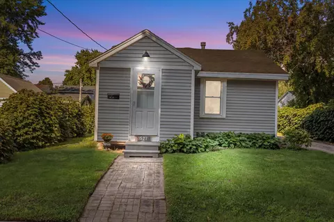 1527 N Hall, Appleton, WI 54911