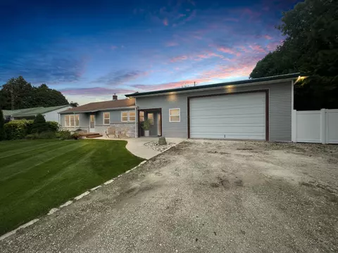 5825 County Highway R, Kossuth, WI 54220