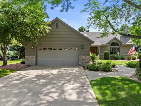 14580 W Fieldpointe, New Berlin, WI 53151