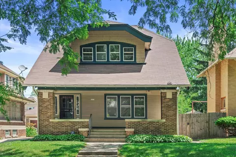 2430 N Grant, Milwaukee, WI 53210