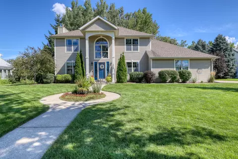 429 Westfield, Pewaukee, WI 53072