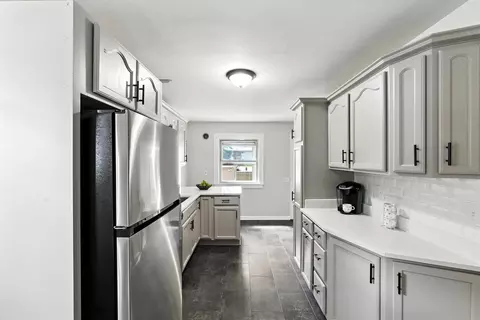 3021 E Vogel, Cudahy, WI 53110