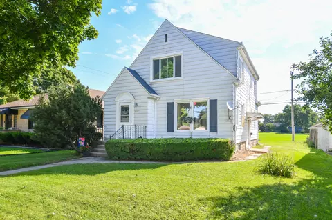 4556 S Howell #4556A, Milwaukee, WI 53207