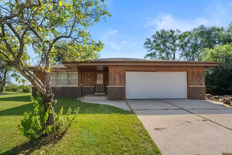 6172 N 116th, Milwaukee, WI 53225