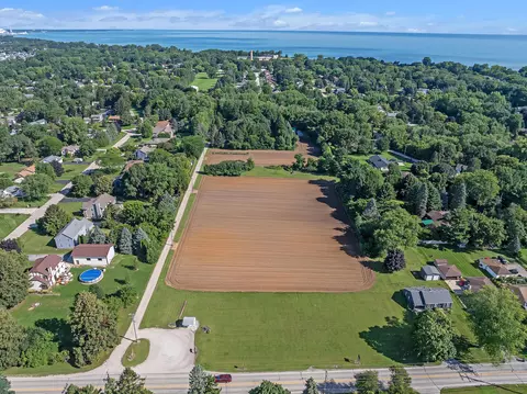 332 4 Mile, Wind Point, WI 53402