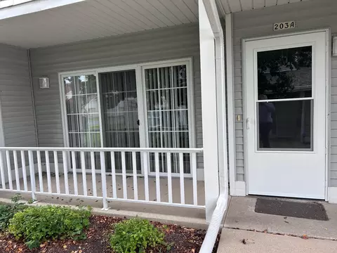 203 Bur Oak #A, Grafton, WI 53024