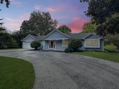 4685 Pilgrim, Brookfield, WI 53005