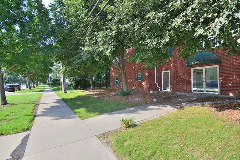 3243 S 92nd #210, Milwaukee, WI 53227
