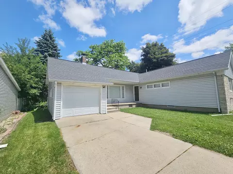 560 E Jackson, Ripon, WI 54971 photo 1