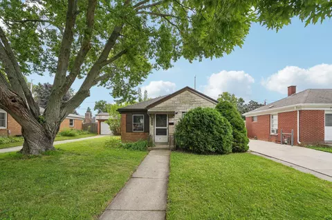 731 Willmor, Racine, WI 53402