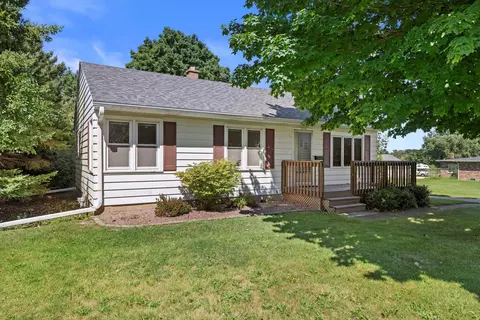 2308 W Oakwood, Oak Creek, WI 53154