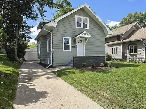 w168n9091 Garden, Menomonee Falls, WI 53051