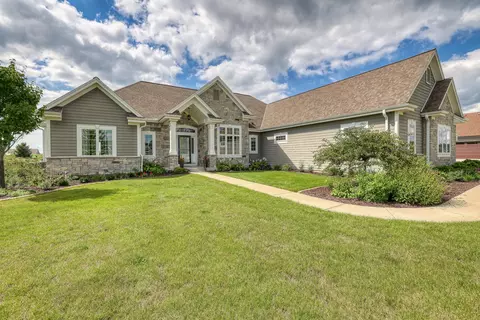 3127 Monona, Summit, WI 53066