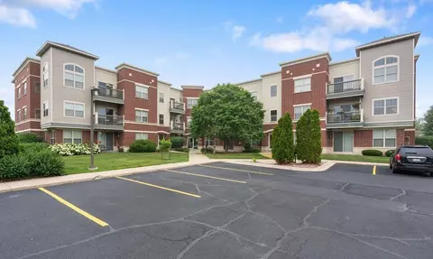 5196 Sassafras #313, Fitchburg, WI 53711