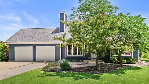 9388 S 43rd, Franklin, WI 53132