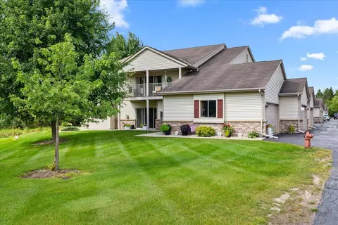 927 Roseland #1, Kewaskum, WI 53040