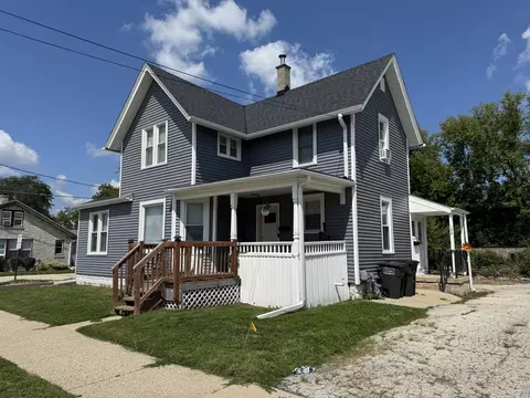 138 W 2nd, Oconomowoc, WI 53066