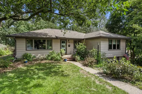 817 Hawthorn, Waukesha, WI 53188