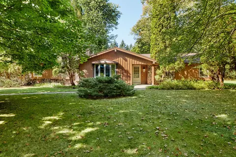 923 Tara Hl, Erin, WI 53027