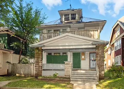 2429 N 44th, Milwaukee, WI 53210